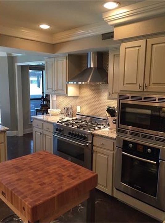 Ladera Norte — Kitchen before